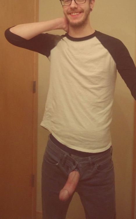 vampiredicks:  This is when you have a big cock and try to wear skinny jeans.  