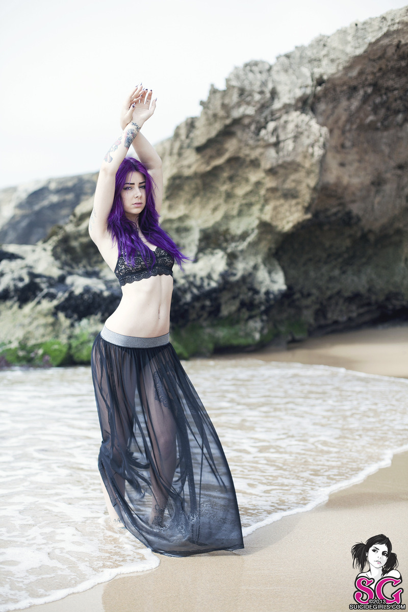 wildfoxwithowleyes:            My new set “Winterfell” will be up October 2nd.