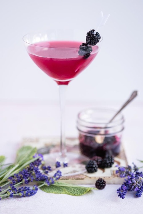 foodffs: THE BOTANIST GIN COCKTAIL – A FORAGER’S DELIGHTFollow for recipesGet your FoodFfs stuff her