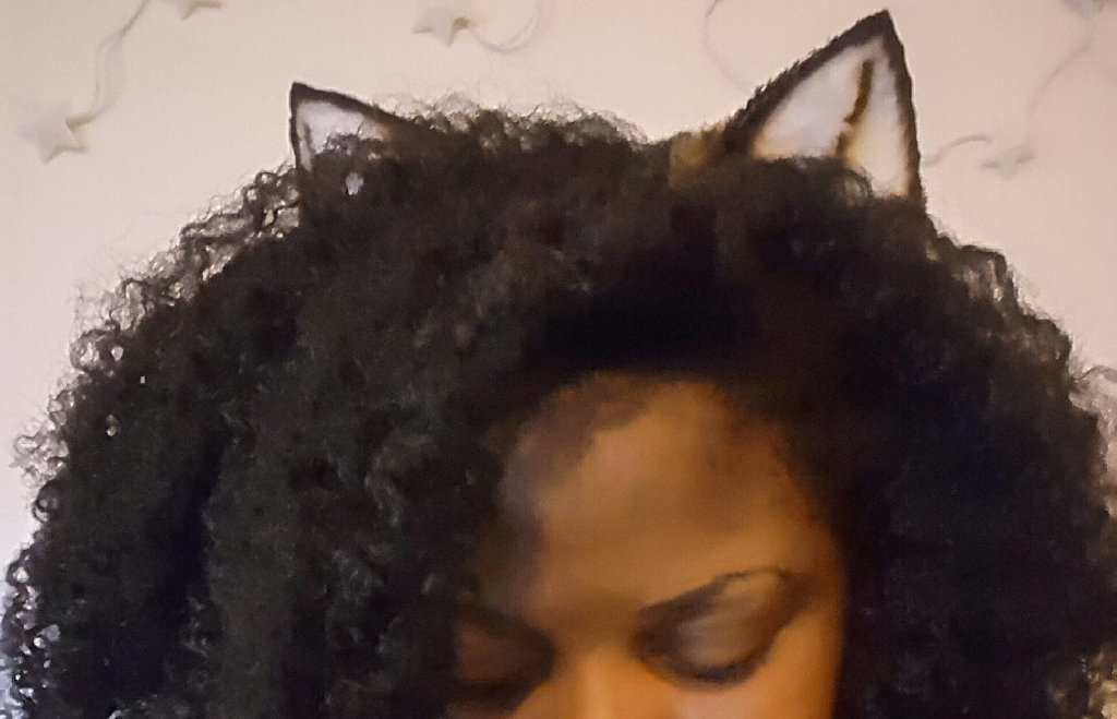 littlebluekit:  I took my hair down and felt my afro would go perfectly with my tiny