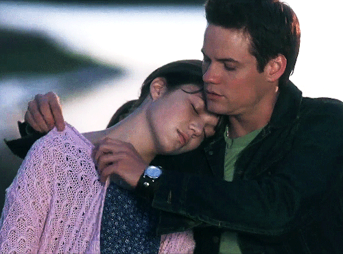 stydixa:I’m sorry she never got her miracle.She did. It was you.A WALK TO REMEMBER (2002) Dir. Adam 