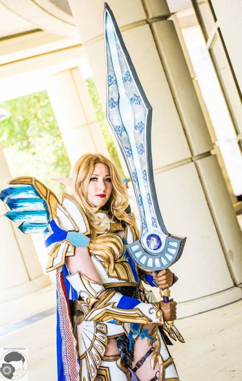 queens-of-cosplay: Challenge Mode Gold PaladinCosplayer: 9Lives Cosplay Photographer: Travis Photogr