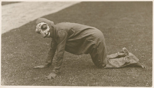 odditiesoflife:  Creepy Vintage Halloween Photographs These wonderfully creepy images of Halloween’s past come from the book, Haunted Air. The book features dozens of anonymous vintage Halloween photos dating between 1875 and 1955. The photos in the