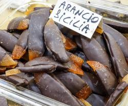 food-porn-diary:  Oranges from Sicily, Italy,