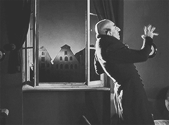 himmelgrau:  me every morning 
