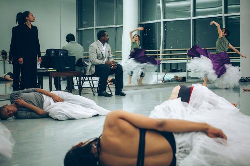 frantichairtwirler: rootsgrowdeeper: divalocity: BEHIND THE SCENES: AN ALVIN AILEY PREMIERE THAT CEL