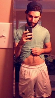 the-iant:  Selfies 😘 Who likes gym shorts!? ;)