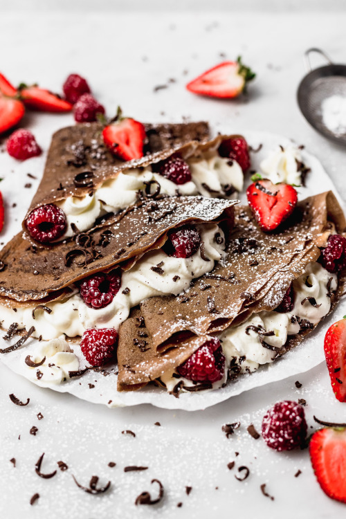 daily-deliciousness:  Chocolate crepes with
