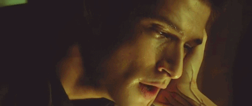 lymind:S06e13With this?With us.What do you mean?Scott, wake up. 