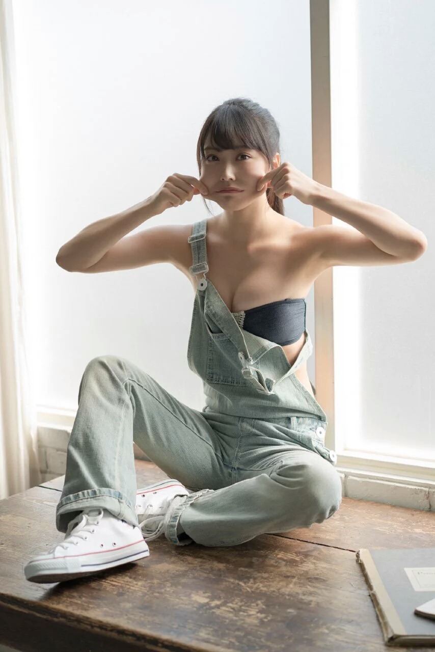 gravure-glamour:  Miru Shiroma
