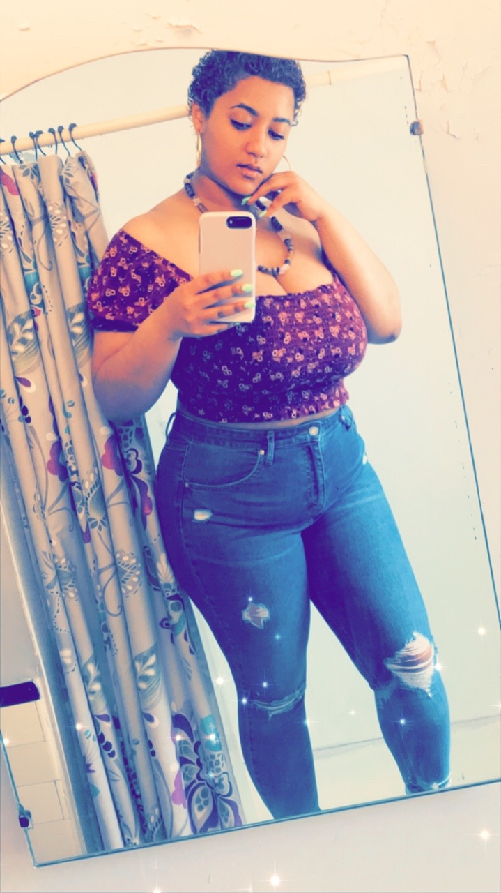 yallbetternotdeletemyshit:  fatassbrylatres:  Damn I’m fine 🤤💗  Woooooooow