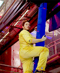 thebatmn:Chris Pratt on the set of Guardians of the Galaxy.So cute