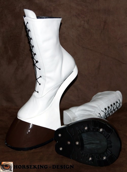 horseking-design:  White ankle boots with brown horse hooves and “TrottersGrip” horseshoe made of durable hard rubber. These are made in EU shoe size 43 and they look really good even with the BIIIG draft horse hooves on them. So if somewhere in the