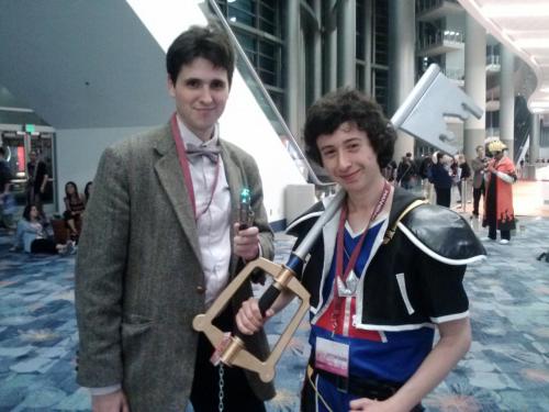 p0wersurg3: Pictures of myself in 11th Doctor cosplay at Wondercon with various celebrities ad fello