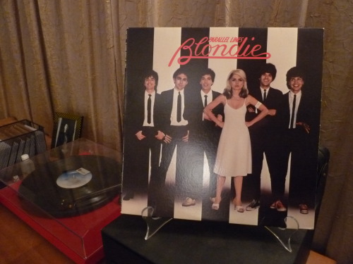 play-catside-first:  Blondie - Parallel Lines (1978) 