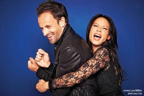 bisexualizzylightwood:Lucy Liu & Jonny Lee Miller