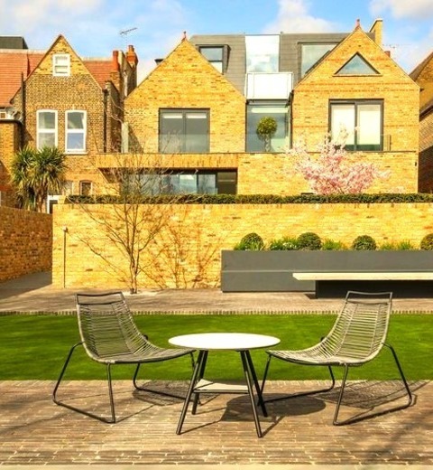 Flower Bed - LandscapeSummertime Brick Landscaping Design Ideas For A Medium-sized Contemporary Backyard