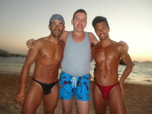 nicethongbro:  Everyone loves a #ManThong