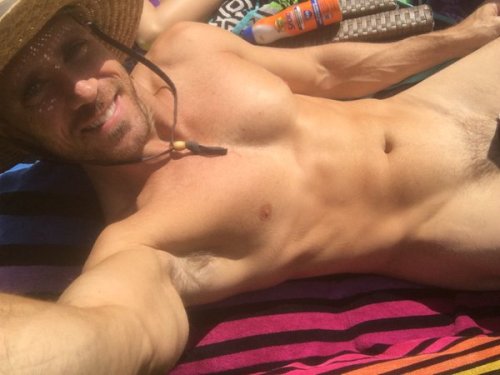 colungafrank:   Johnny Sins       