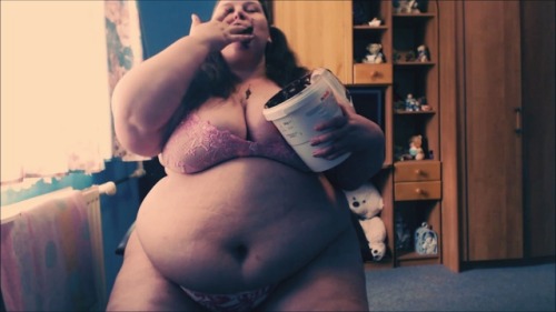 Porn Pics czechfeedee:    Fat ssbbw  love messy eating