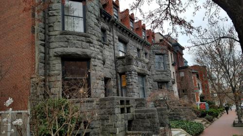 evilbuildingsblog:I’m not knocking on that house - Washington, DC