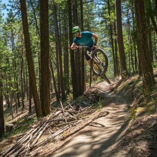 fatchancebikes:  Local Ashland, OR rider, Duncan getting RAD on the Yo Eddy! Send us a photo of your