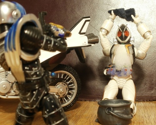 rungs:  opinionaisle:  You are my favorite person.  I second that  I need to do this with my kamen rider figurines owo