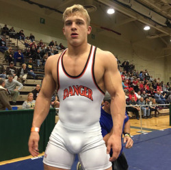 jackedmusclehead:High School Wrestler