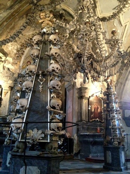 aussiegrunt:  Sedlec Ossuary. Kutna Hora, Czech Republik when there’s no more room in hell the dead will walk the earth when there’s no more room in the ground the dead will be piled high. to solve the problem of over-crowded cemetaries, the dead