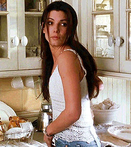 Sandra Bullock As Sally Owens In Practical Magic (1998) Dir. Griffin Dunne