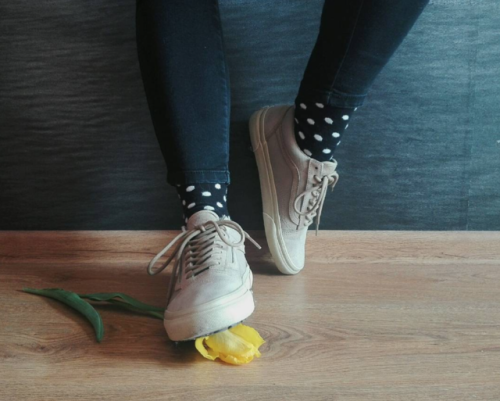 Sidestripes for Spring# You’re It: Five of our favorite #VansGirls photos from IG last week.Ta