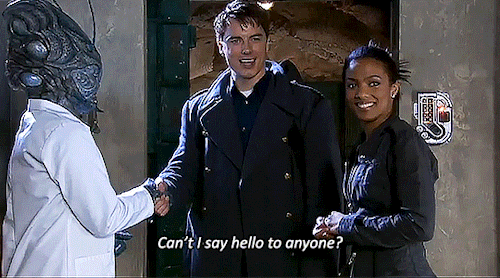 braddersbangerz:Captain Jack finally got the hello he wanted without the Doctor blocking him.