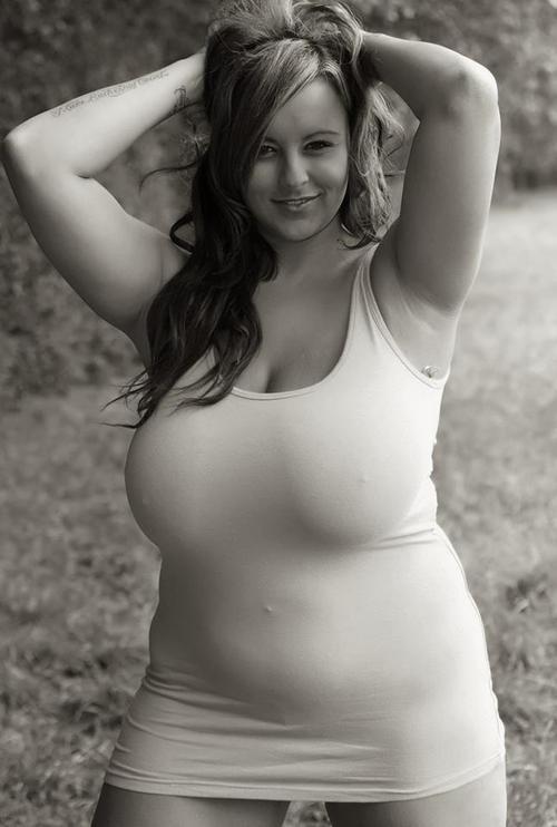 plusness:  Terri Jane (UK). Softcore modelTw: @theterrijane