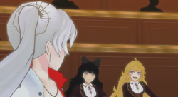 redmeguka:  We need to talk about this screenshot because it’s very important First, we have Yang who clearly told a very stupid joke. Probably about dongs. Yang Xiao Dongs. Then there’s Blake who is either very happy or rethinking every life decision