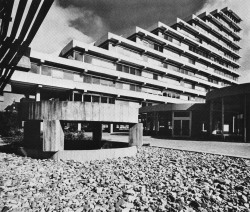 fuckyeahbrutalism:  A.R.A.G. Insurance Company Building, Dusseldorf, Germany, 1967 (Paul Schneider-Esleben) 