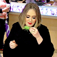 adelembe:10 time grammy winner adele eating raw wheatgrass at jamba juice