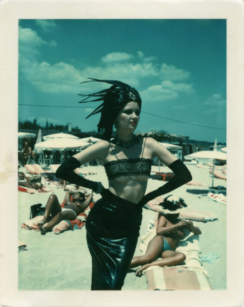 lelaid:

Shot by Helmut Newton for Stern, St. Tropez, 1978 