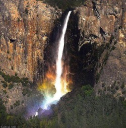 clayorey:  Waterfall in Yosemite turns rainbow