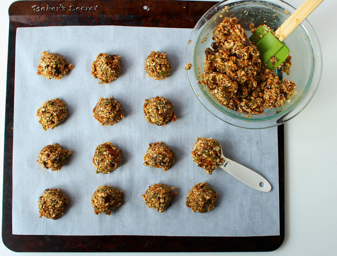 garden-of-vegan: Banana Chocolate Chip Superfood Cookies {gluten-free, soy-free,