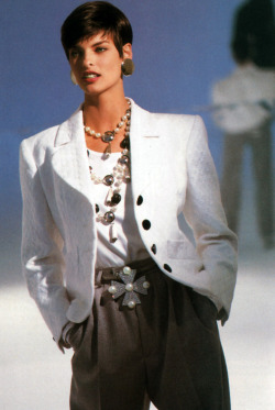 periodicult:  Yves Saint Lauren Rive Gauche, American Vogue, March 1989. Photograph by Arthur Elgort.