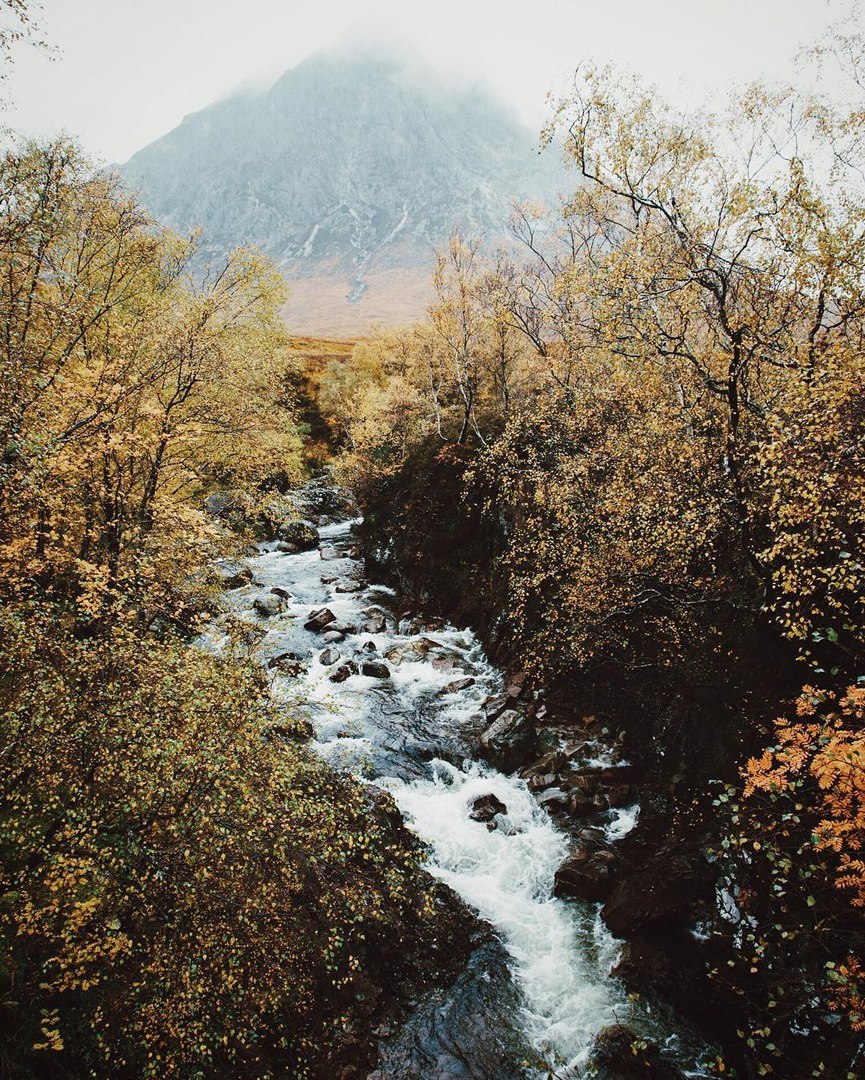 theencompassingworld:  wanderlog:  Glencoe, Highland  The World Around Us