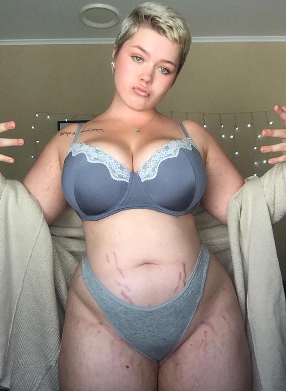 hardhatjim:  bbworship:  Kayleigh   Grade A Heifer! 
