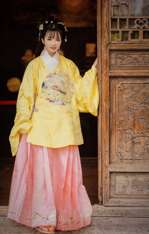 chinese hanfu for spring by 逍遥人啊