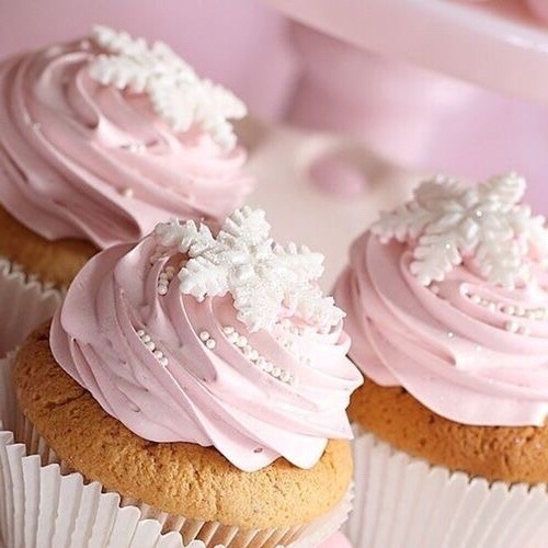 princesse-pastel-rose: Christmas cupcakes ❄️ - weheartit.com