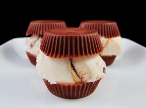 Porn Pics fyeahsundaes:  Reese’s Peanut Butter Cup