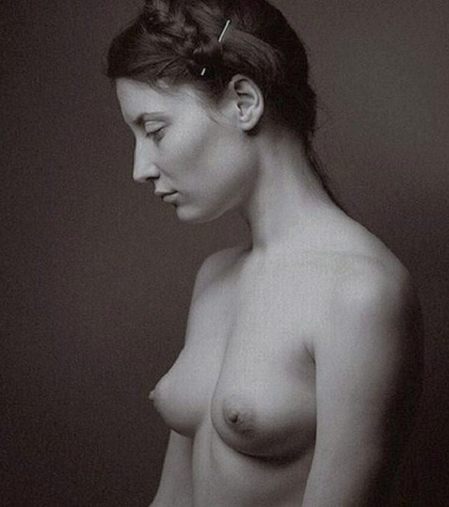 msjanssen:  missanne:  Alina Lebedeva  Down 