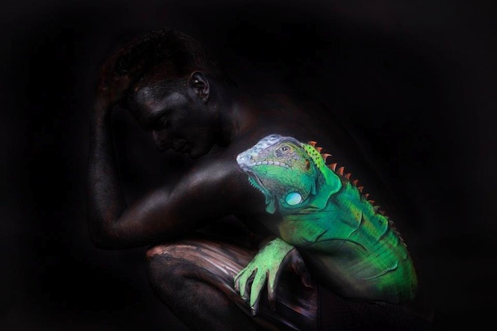 sixpenceee:    Human Figures Transformed Into Amazing Optical Illusion Body Art 