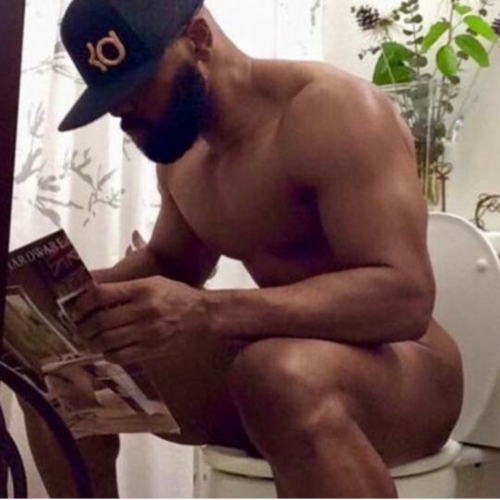 pussybutt1:  Yes I should be kissing his cheeks grown man shit