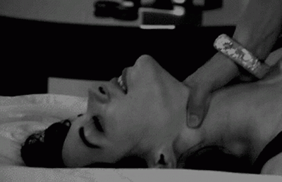 babygirlbubble:he chokes me so good 