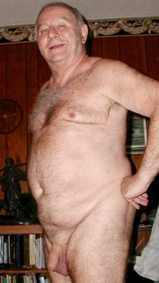 i-the-throwaway:  óÓÒò Grandpas, Daddies, &amp; Bears oh my! http://I-the-throwaway.tumblr.com/archive